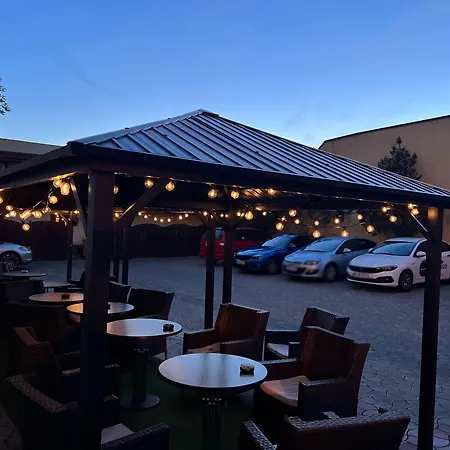 Ambassador Ξενοδοχείο 4*