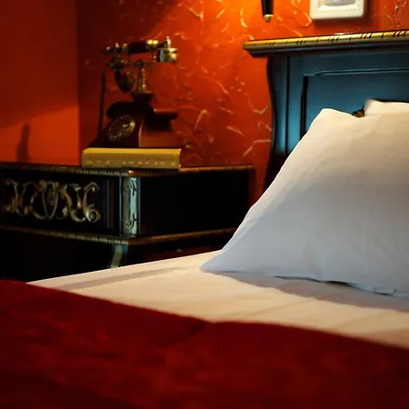 Отель Ambassador 4*